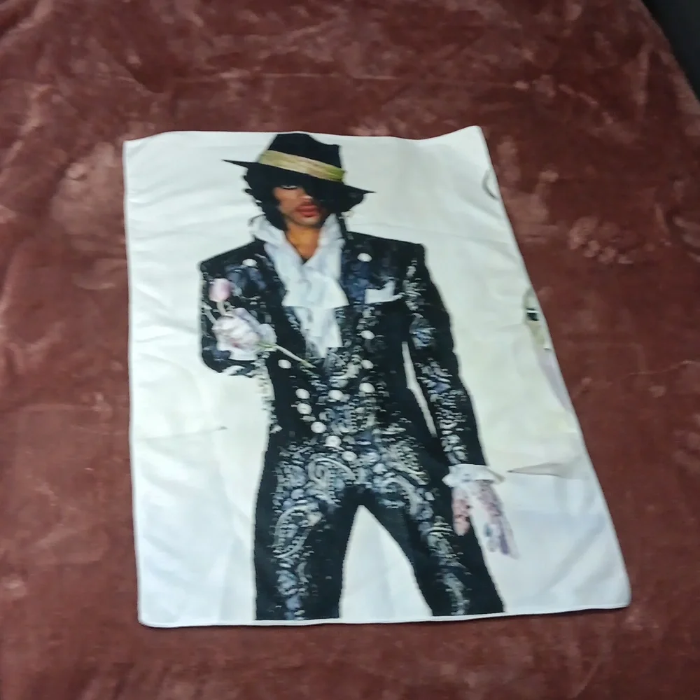 New Amazing Looking Bow Shower Curtain w/ Hooks & Prince Hand Towel - Picture 4 of 6